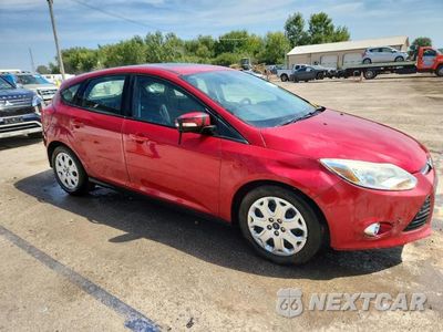 Czwarte zdjęcie samochodu z boku: 2012 FORD FOCUS VIN:1FAHP3K26CL283009 - miniatura