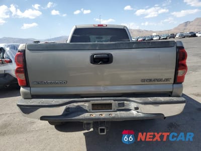 Zdjęcie 6 z 14 samochodu: 2002 CHEVROLET SILVERADO K2500 HEAVY DUTY VIN:1GCHK23102F172400 - miniatura