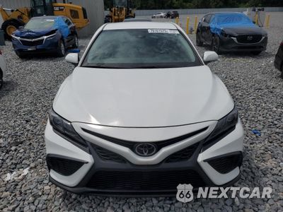 Piąte zdjęcie samochodu w środku: 2024 TOYOTA CAMRY SE NIGHT SHADE VIN:4T1G11AK2RU232859 - miniatura