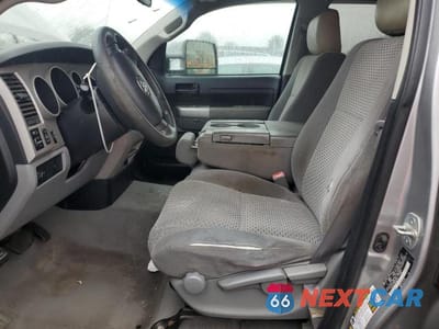 Zdjęcie 7 z 12 samochodu: 2008 TOYOTA TUNDRA DOUBLE CAB VIN:5TBBV54158S507133 - miniatura