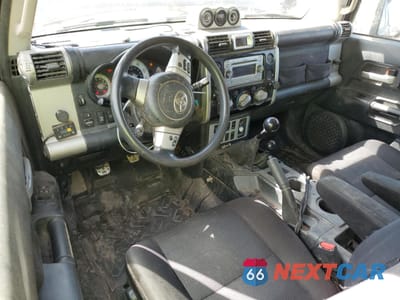 Zdjęcie 8 z 16 samochodu: 2014 TOYOTA FJ CRUISER VIN:JTEBU4BF7EK201682 - miniatura