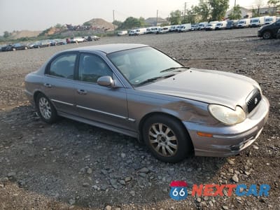 Czwarte zdjęcie samochodu z boku: 2005 HYUNDAI SONATA GLS VIN:KMHWF35H35A114726 - miniatura