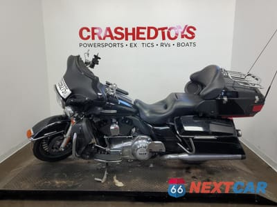 Trzecie zdjęcie samochodu z tyłu: 2013 HARLEY-DAVIDSON FLHTK ELECTRA GLIDE ULTRA LIMITED VIN:1HD1KEM16DB680817 - miniatura