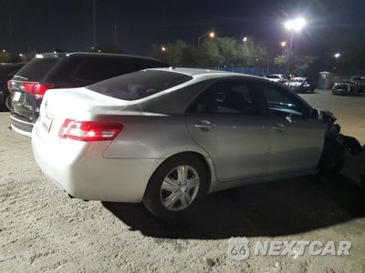 Trzecie zdjęcie samochodu z tyłu: 2011 TOYOTA CAMRY BASE VIN:4T1BF3EKXBU133892 - miniatura