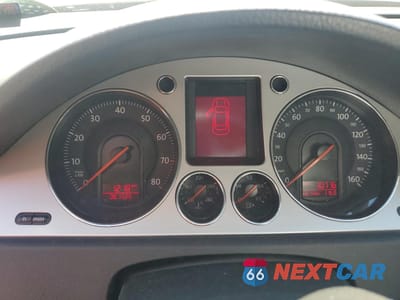 Zdjęcie 9 z 13 samochodu: 2009 VOLKSWAGEN PASSAT TURBO VIN:WVWJK73C49P035576 - miniatura