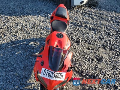 Piąte zdjęcie samochodu w środku: 2005 HONDA CBR600 RR VIN:JH2PC37015M208943 - miniatura
