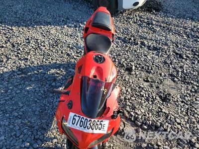 Piąte zdjęcie samochodu w środku: 2005 HONDA CBR600 RR VIN:JH2PC37015M208943 - miniatura