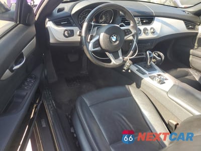 Zdjęcie 8 z 12 samochodu: 2012 BMW Z4 SDRIVE28I VIN:WBALL5C51CE716709 - miniatura