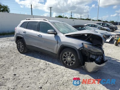 Czwarte zdjęcie samochodu z boku: 2019 JEEP CHEROKEE LATITUDE PLUS VIN:1C4PJLLB2KD318644 - miniatura