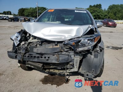Piąte zdjęcie samochodu w środku: 2017 NISSAN VERSA NOTE S VIN:3N1CE2CP0HL369445 - miniatura