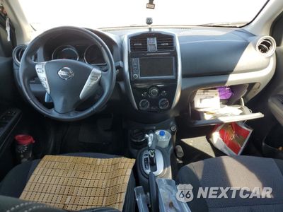 Zdjęcie 8 z 12 samochodu: 2019 NISSAN VERSA S VIN:3N1CN7AP2KL805297 - miniatura