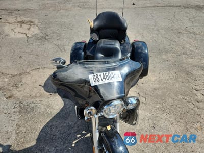 Piąte zdjęcie samochodu w środku: 2012 HARLEY-DAVIDSON FLHTCUTG TRI GLIDE ULTRA CLASSIC VIN:1HD1MAM11CB851216 - miniatura