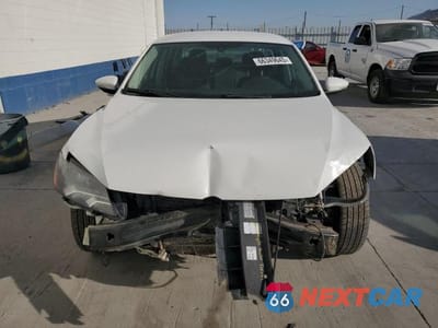 Piąte zdjęcie samochodu w środku: 2012 VOLKSWAGEN PASSAT S VIN:1VWAP7A34CC024450 - miniatura