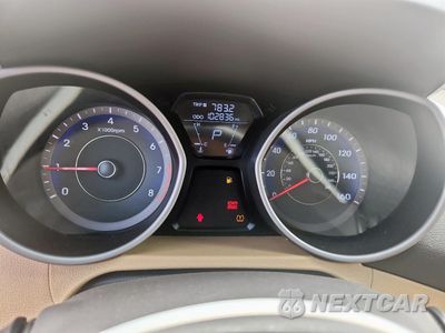Zdjęcie 9 z 12 samochodu: 2013 HYUNDAI ELANTRA GLS VIN:KMHDH4AE5DU710629 - miniatura