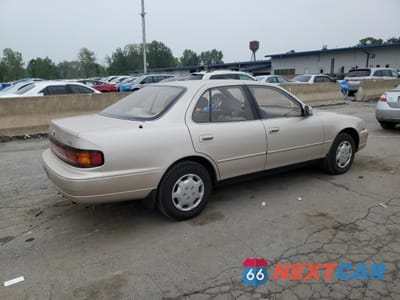 Trzecie zdjęcie samochodu z tyłu: 1993 TOYOTA CAMRY LE VIN:4T1SK12E2PU318900 - miniatura