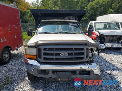 Piąte zdjęcie samochodu w środku: 2001 FORD F450 SUPER DUTY VIN:1FDXF47F41EA46087 - miniatura