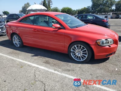 Czwarte zdjęcie samochodu z boku: 2006 VOLVO C70 T5 VIN:YV1MC682X6J005060 - miniatura