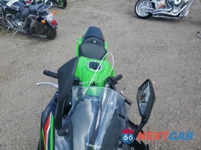 Piąte zdjęcie samochodu w środku: 2024 KAWASAKI EX650 P VIN:ML5EXEP19RDAC7662 - miniatura