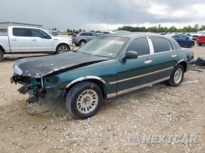 2000 LINCOLN TOWN CAR EXECUTIVE 1LNHM81W8YY820974 - główne zdjęcie licytacji z USA - miniatura