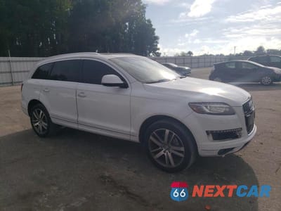 Czwarte zdjęcie samochodu z boku: 2015 AUDI Q7 PREMIUM PLUS VIN:WA1LGAFE5FD024629 - miniatura