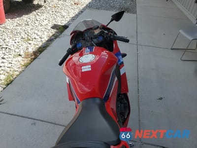 Zdjęcie 6 z 11 samochodu: 2023 HONDA CBR600 RR VIN:JH2PC40J7PK900292 - miniatura