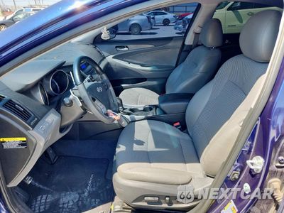 Zdjęcie 7 z 12 samochodu: 2013 HYUNDAI SONATA SE VIN:5NPEC4AC2DH514020 - miniatura
