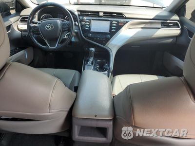 Zdjęcie 8 z 16 samochodu: 2018 TOYOTA CAMRY L VIN:4T1B11HK4JU132539 - miniatura