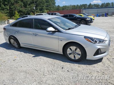 Czwarte zdjęcie samochodu z boku: 2018 HYUNDAI SONATA HYBRID VIN:KMHE24L38JA082208 - miniatura