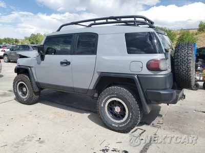 Drugie zdjęcie samochodu z przodu: 2013 TOYOTA FJ CRUISER VIN:JTEBU4BF2DK158898 - miniatura