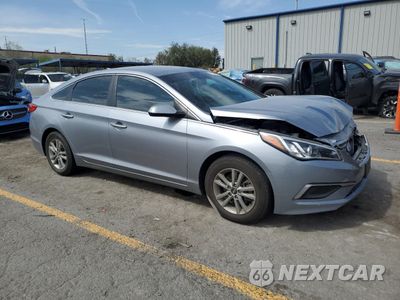 Czwarte zdjęcie samochodu z boku: 2017 HYUNDAI SONATA SE VIN:5NPE24AF9HH523980 - miniatura
