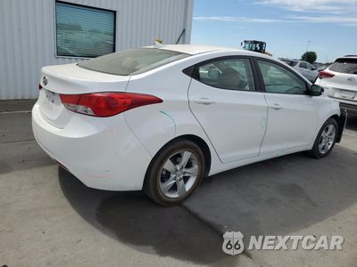 Trzecie zdjęcie samochodu z tyłu: 2011 HYUNDAI ELANTRA GLS VIN:5NPDH4AE4BH020589 - miniatura