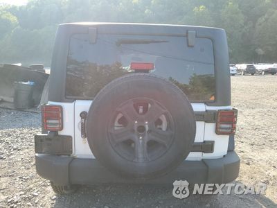 Zdjęcie 6 z 15 samochodu: 2015 JEEP WRANGLER UNLIMITED SPORT VIN:1C4HJWDG4FL619900 - miniatura