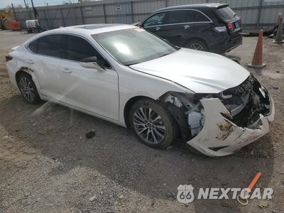 Czwarte zdjęcie samochodu z boku: 2021 LEXUS ES 300H VIN:58ADA1C15MU001656 - miniatura