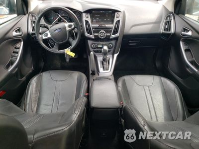 Zdjęcie 8 z 12 samochodu: 2014 FORD FOCUS TITANIUM VIN:1FADP3J27EL205504 - miniatura