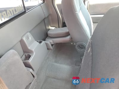 Zdjęcie 10 z 14 samochodu: 2004 MAZDA B4000 CAB PLUS VIN:4F4ZR47E94TM08675 - miniatura