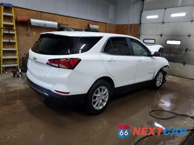 Trzecie zdjęcie samochodu z tyłu: 2024 CHEVROLET EQUINOX LT VIN:3GNAXKEGXRS105854 - miniatura