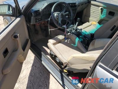 Zdjęcie 8 z 12 samochodu: 1986 BMW 325 E VIN:WBAAB5407G9633572 - miniatura