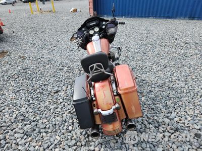 Czwarte zdjęcie samochodu z boku: 2013 HARLEY-DAVIDSON FLTRX ROAD GLIDE CUSTOM VIN:1HD1KHM14DB695382 - miniatura