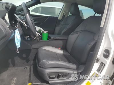 Zdjęcie 7 z 13 samochodu: 2021 LEXUS ES 300H VIN:58ADA1C15MU001656 - miniatura