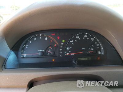 Zdjęcie 9 z 14 samochodu: 2002 TOYOTA CAMRY LE VIN:4T1BF30K02U010951 - miniatura