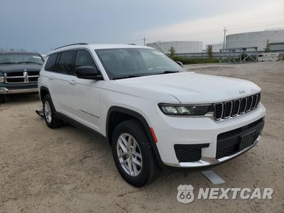 Czwarte zdjęcie samochodu z boku: 2023 JEEP GRAND CHEROKEE L LAREDO VIN:1C4RJKAG0P8888594 - miniatura