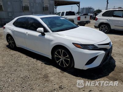 Czwarte zdjęcie samochodu z boku: 2018 TOYOTA CAMRY L VIN:4T1B11HK0JU571852 - miniatura