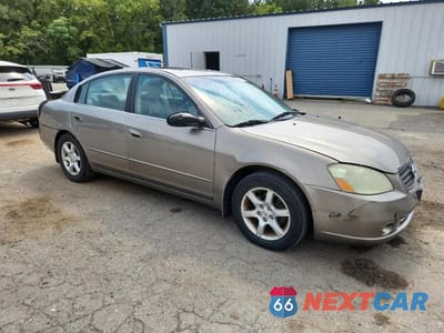 Czwarte zdjęcie samochodu z boku: 2005 NISSAN ALTIMA SE VIN:1N4BL11DX5C363621 - miniatura