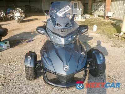 Drugie zdjęcie samochodu z przodu: 2019 CAN-AM SPYDER ROADSTER RT VIN:2BXNBDD23KV001369 - miniatura