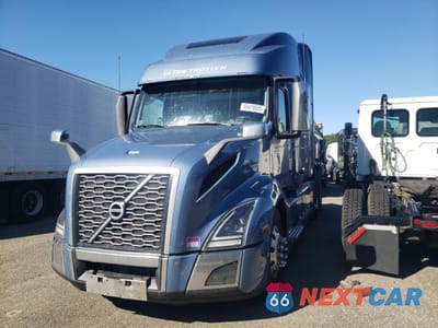 Drugie zdjęcie samochodu z przodu: 2023 VOLVO VNL SEMI TRUCK VIN:4V4NC9EH3PN615501 - miniatura