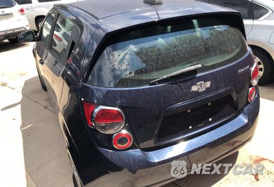 Trzecie zdjęcie samochodu z tyłu: 2015 CHEVROLET SONIC LS VIN:1G1JA6SH1F4168473 - miniatura