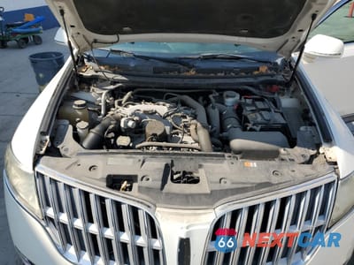 Zdjęcie 11 z 13 samochodu: 2012 LINCOLN MKT VIN:2LMHJ5AT9CBL53684 - miniatura