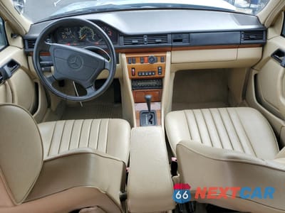 Zdjęcie 8 z 12 samochodu: 1992 MERCEDES-BENZ 300 E 2.6 VIN:WDBEA26D6NB615431 - miniatura