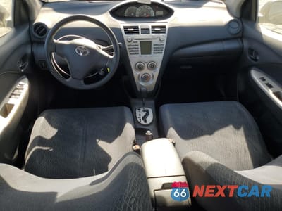 Zdjęcie 8 z 12 samochodu: 2008 TOYOTA YARIS BASE VIN:JTDBT923881216972 - miniatura