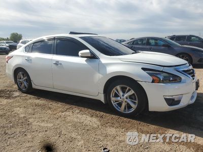 Czwarte zdjęcie samochodu z boku: 2015 NISSAN ALTIMA 2.5 VIN:1N4AL3AP8FN311136 - miniatura